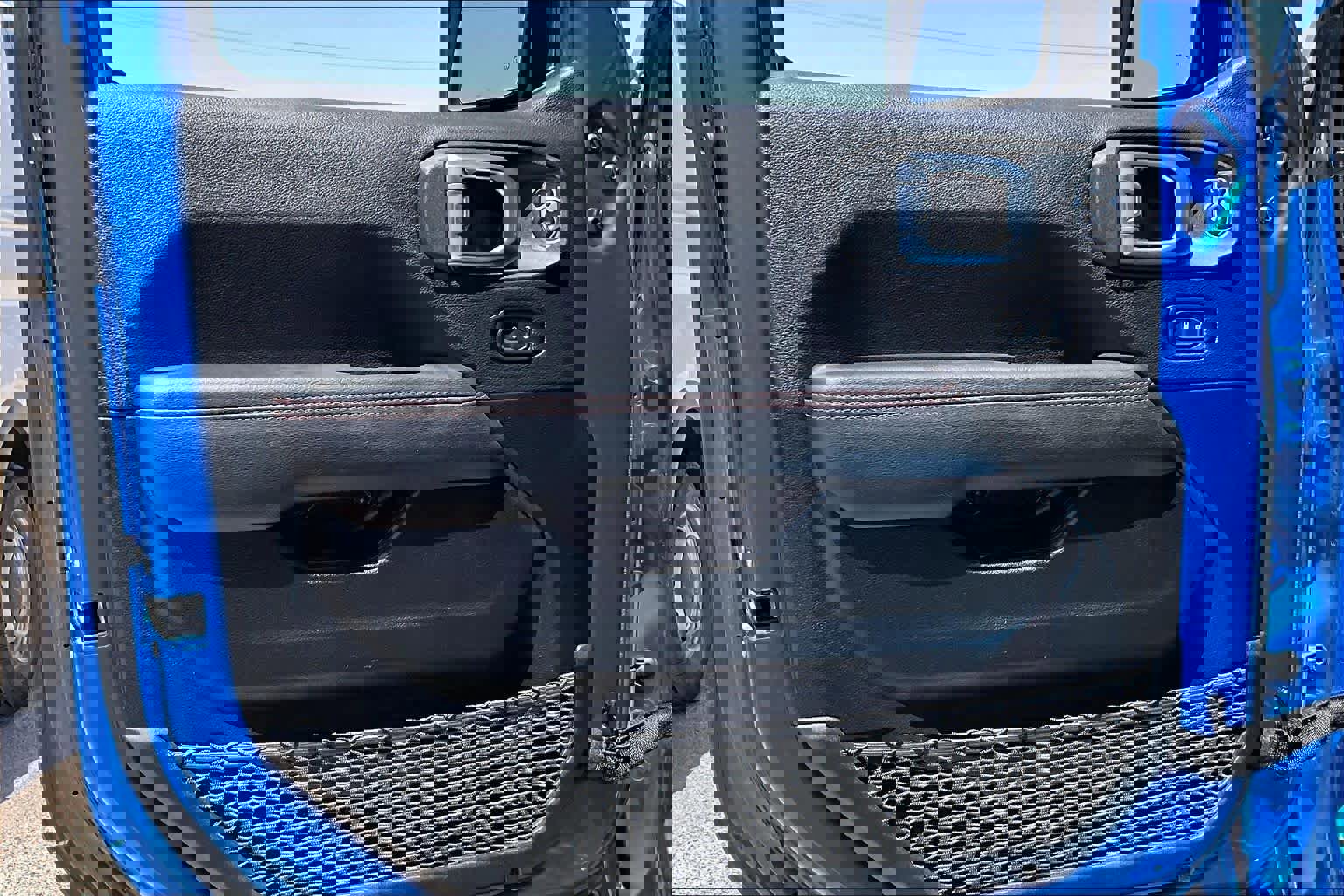 Used 2023 Jeep Gladiator Rubicon w/ Cold Weather Group AWD/4WD image 20