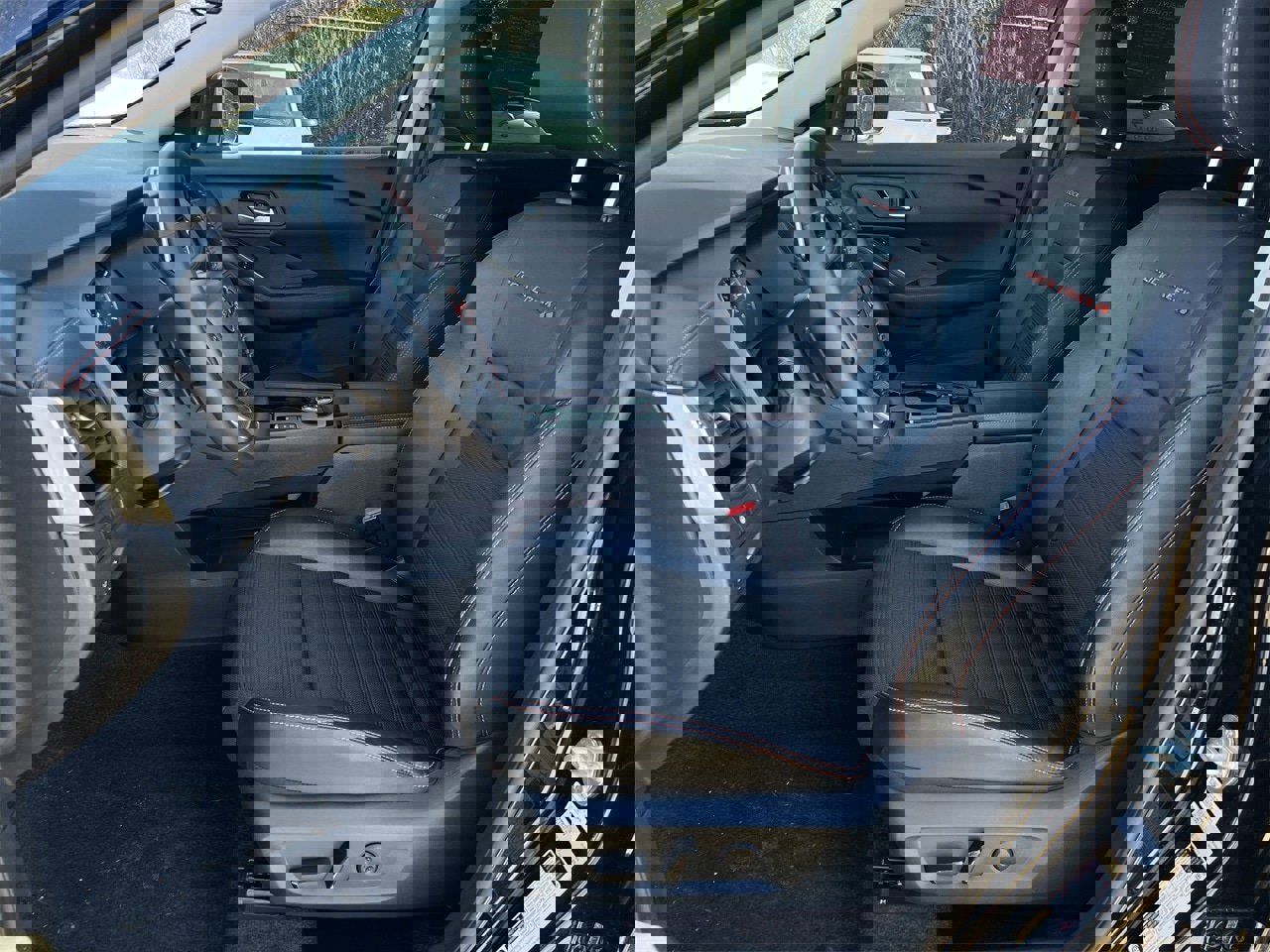 Certified 2025 Nissan Rogue SV image 22