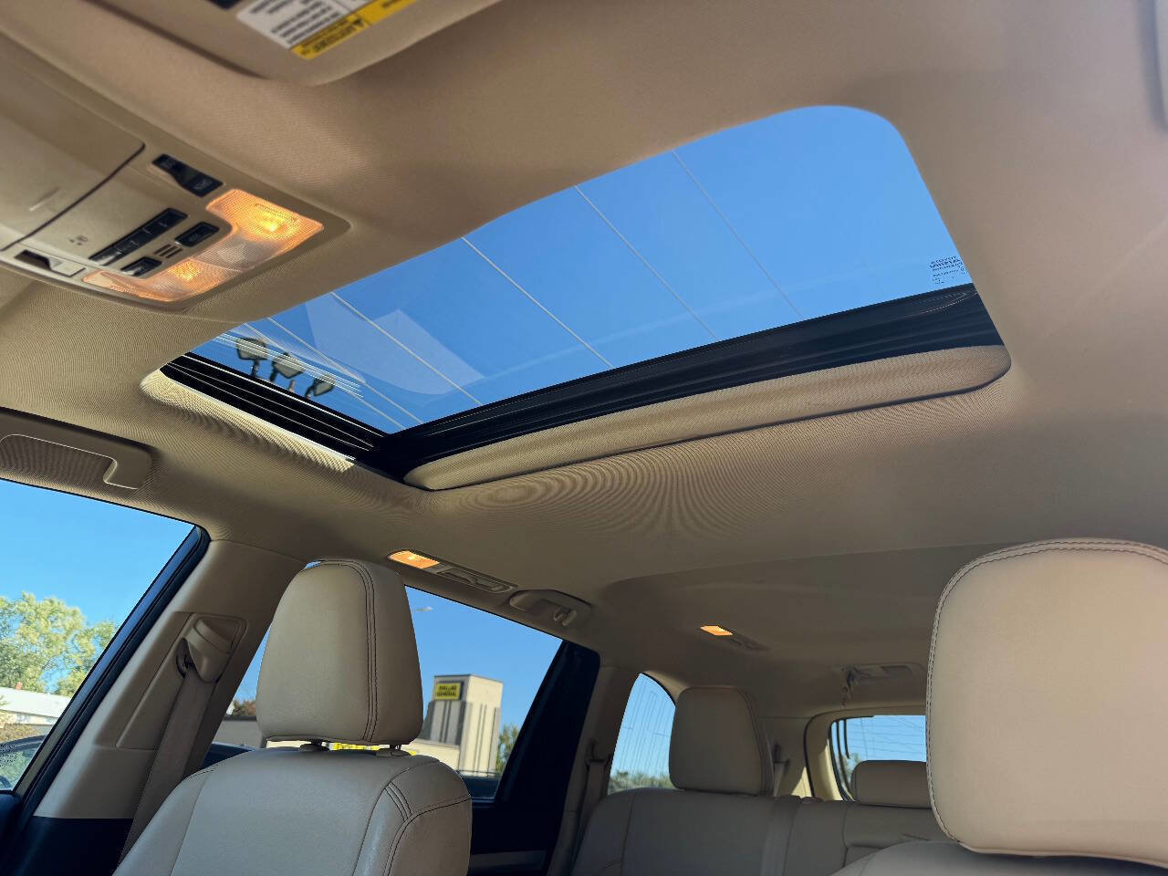 Used 2017 Toyota Highlander XLE image 23