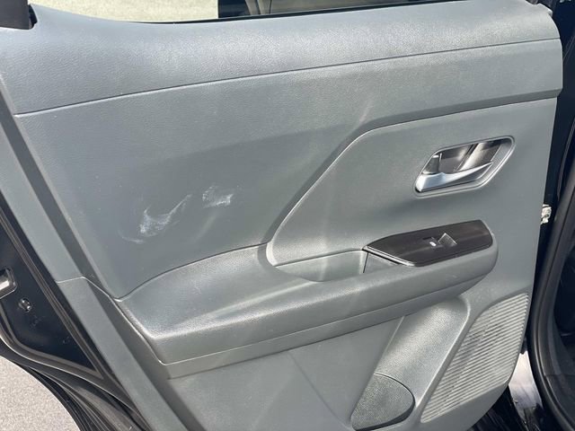 Used 2025 Nissan Kicks SV FWD image 21