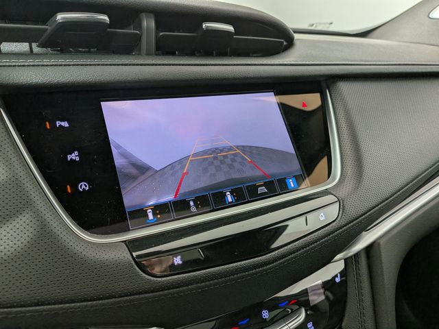 Used 2023 Cadillac XT5 Premium Luxury w/ Technology Package AWD/4WD image 5