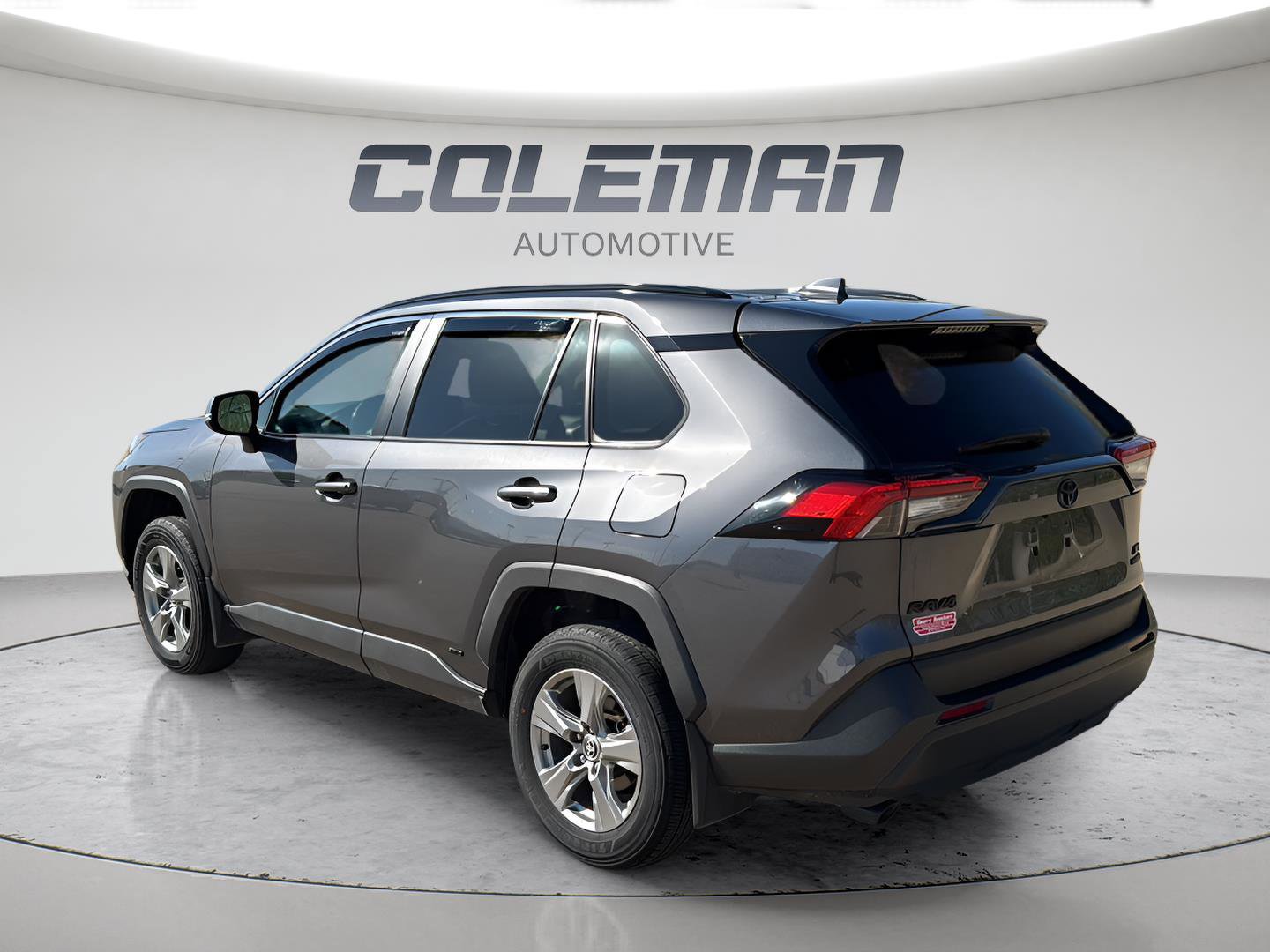 Used 2024 Toyota RAV4 XLE w/ Convenience Package image 3