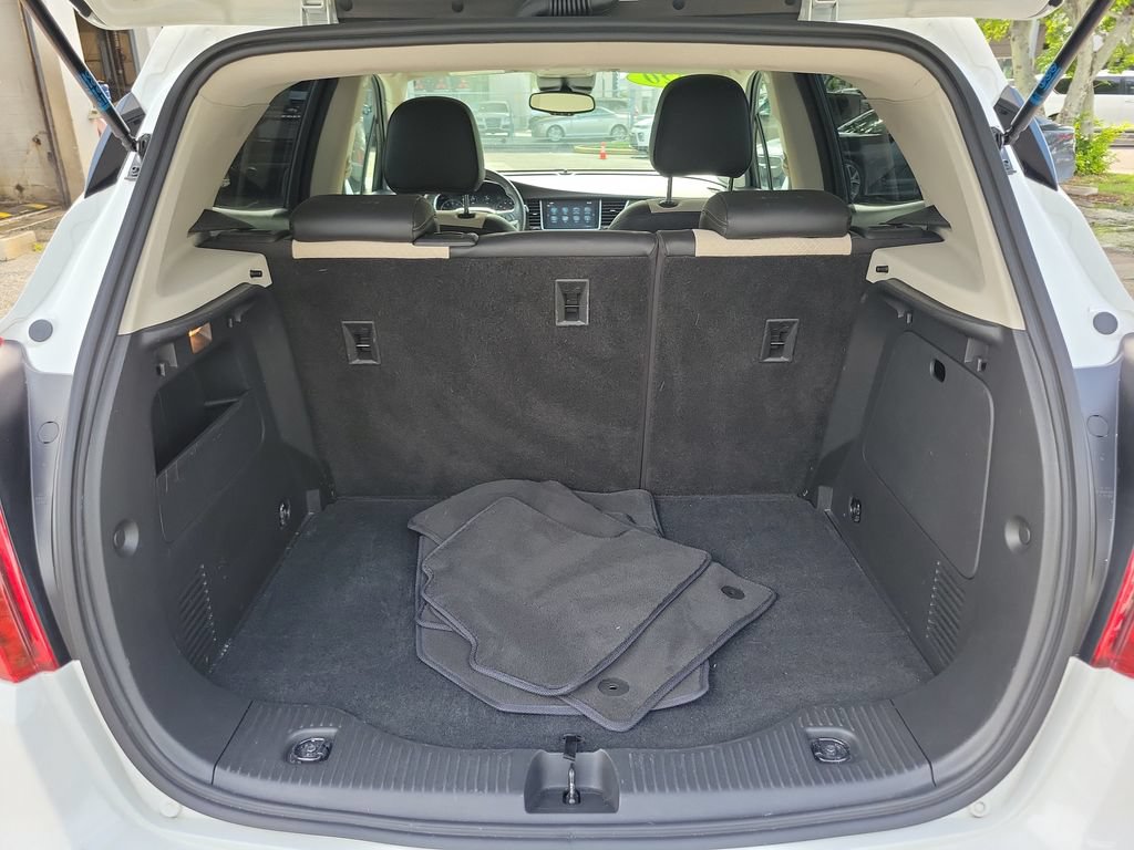 Used 2020 Buick Encore Preferred FWD image 9