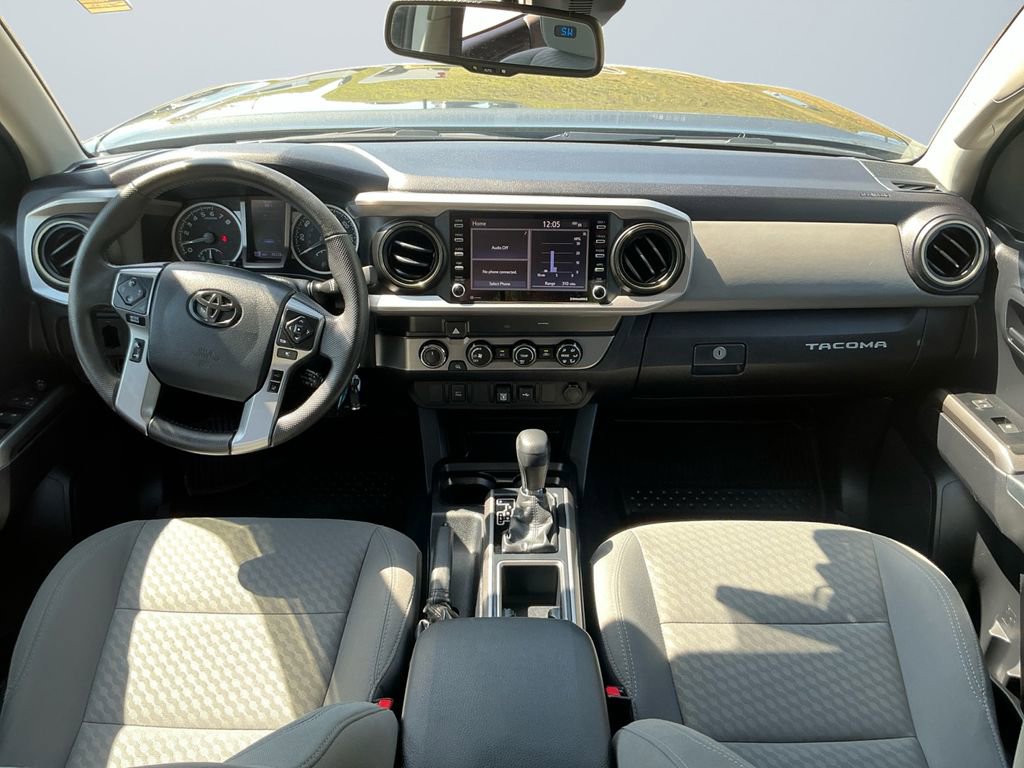 Used 2020 Toyota Tacoma SR5 AWD/4WD image 11