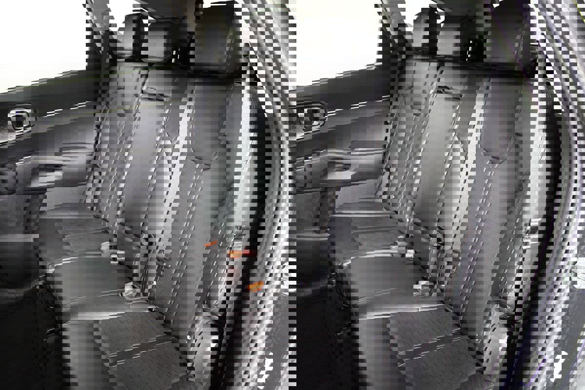 Used 2024 Kia Sorento S image 25