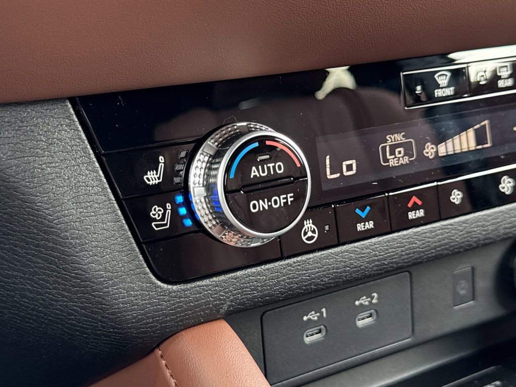 New 2026 Mitsubishi Outlander SEL FWD image 16