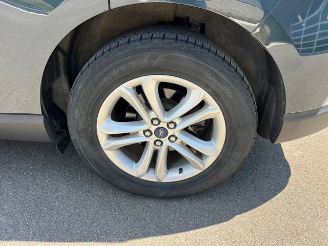Used 2019 Ford Edge SEL w/ Equipment Group 201A AWD/4WD image 9