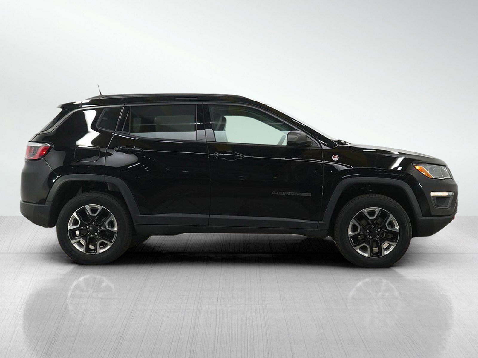 Used 2018 Jeep Compass Trailhawk w/ Safe & Security Group image 7