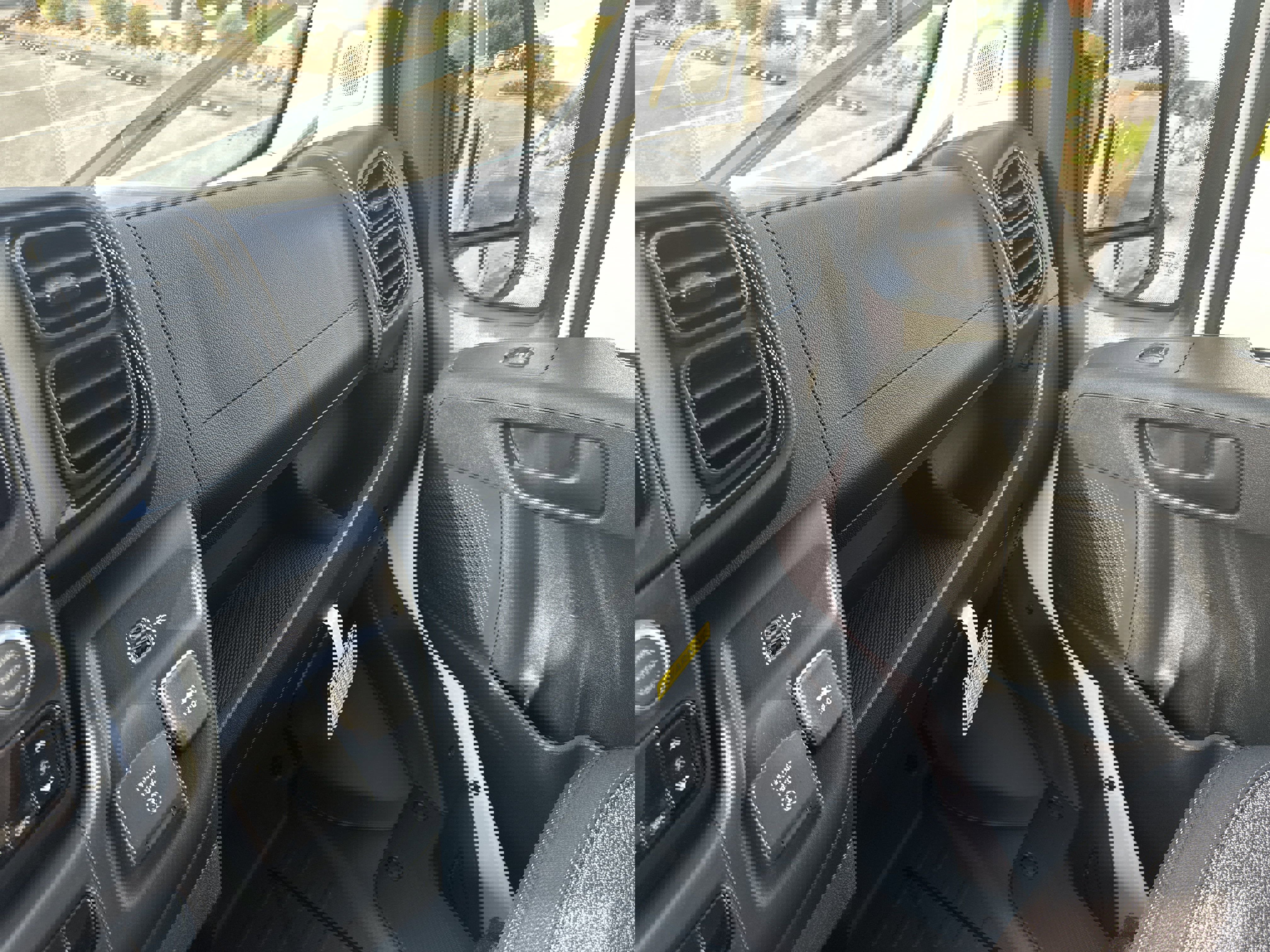 New 2025 RAM ProMaster 1500 w/ Convenience Group image 32