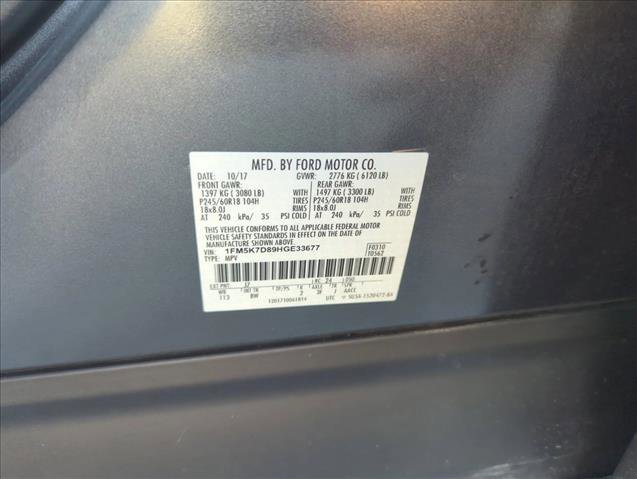 Used 2017 Ford Explorer XLT image 29