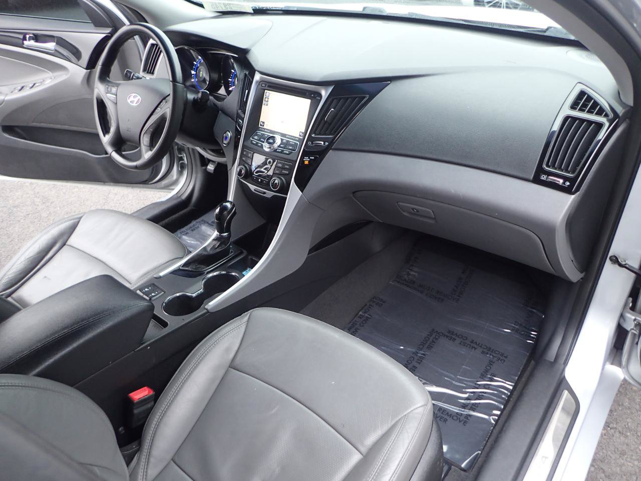 Used 2013 Hyundai Sonata Limited w/ Premium Pkg FWD image 12