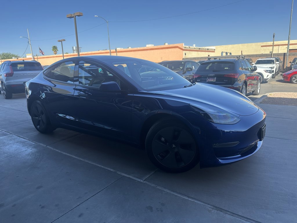 Used 2023 Tesla Model 3 Standard Range image 5