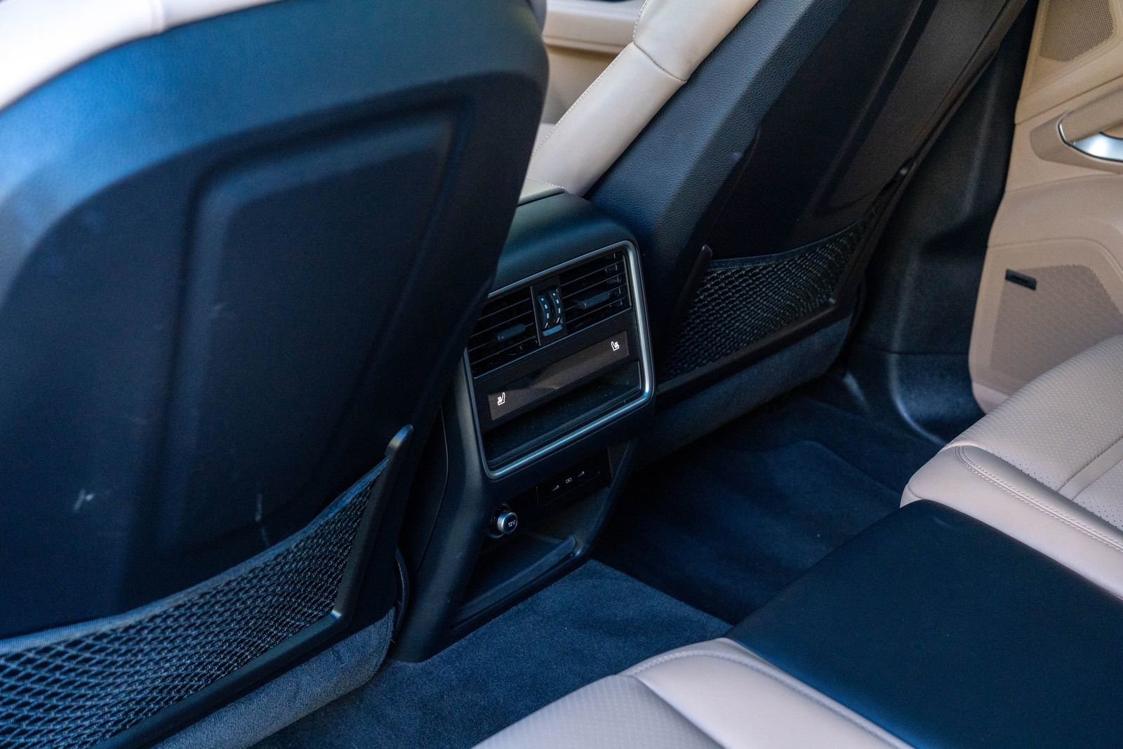 Certified 2024 Porsche Cayenne image 35