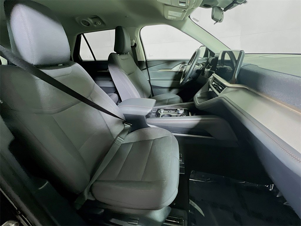 Used 2025 Ford Explorer Active image 26