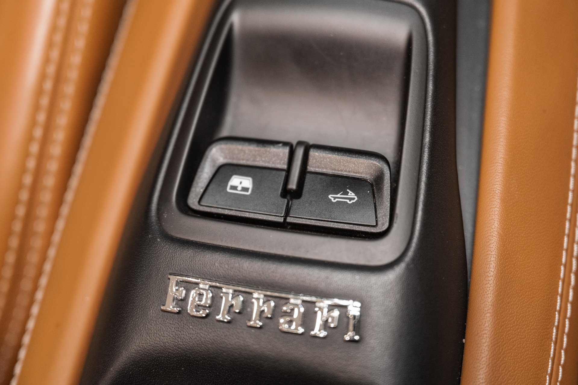 Used 2023 Ferrari F8 Tributo image 41