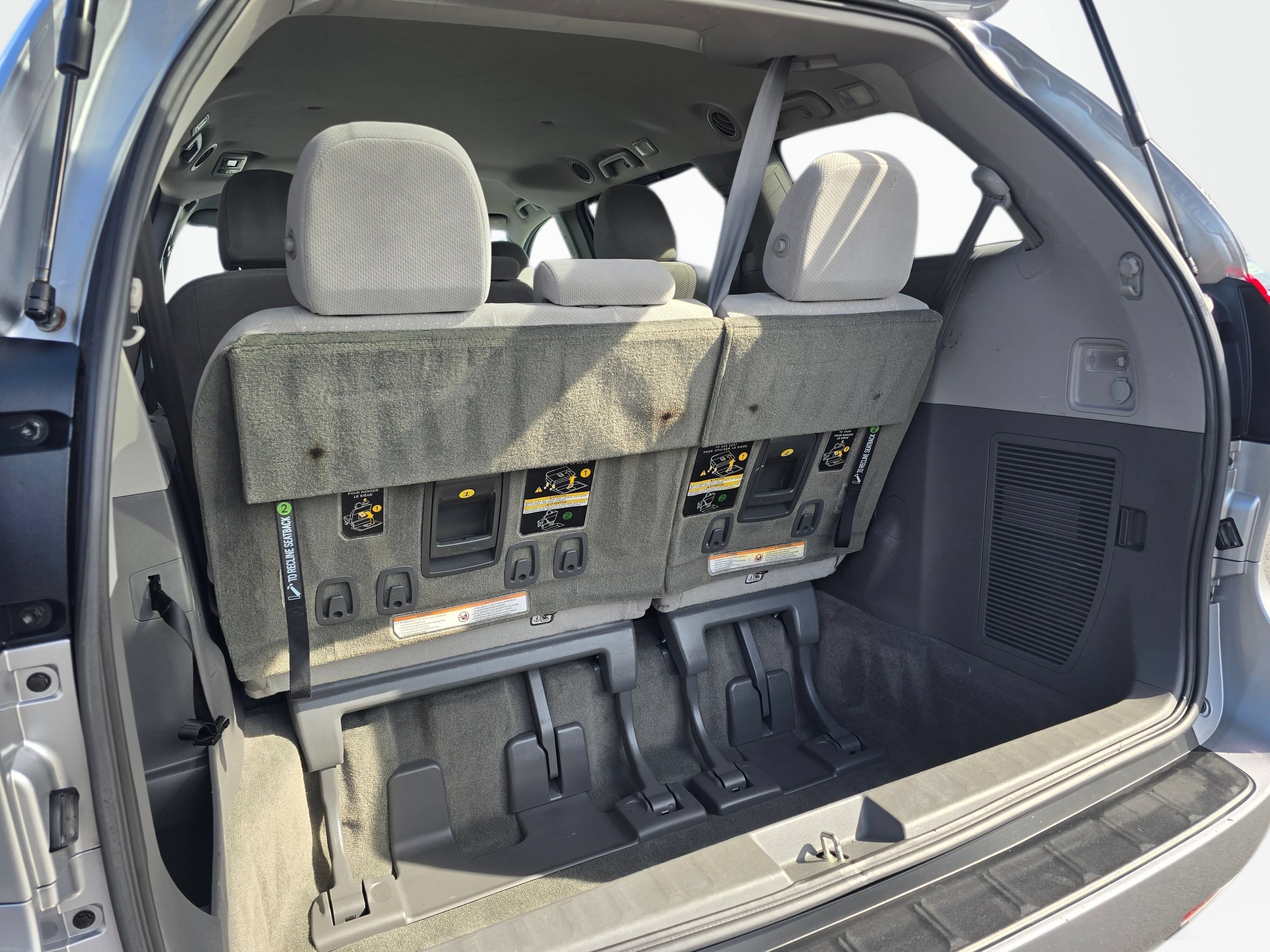 Used 2017 Toyota Sienna LE FWD image 18