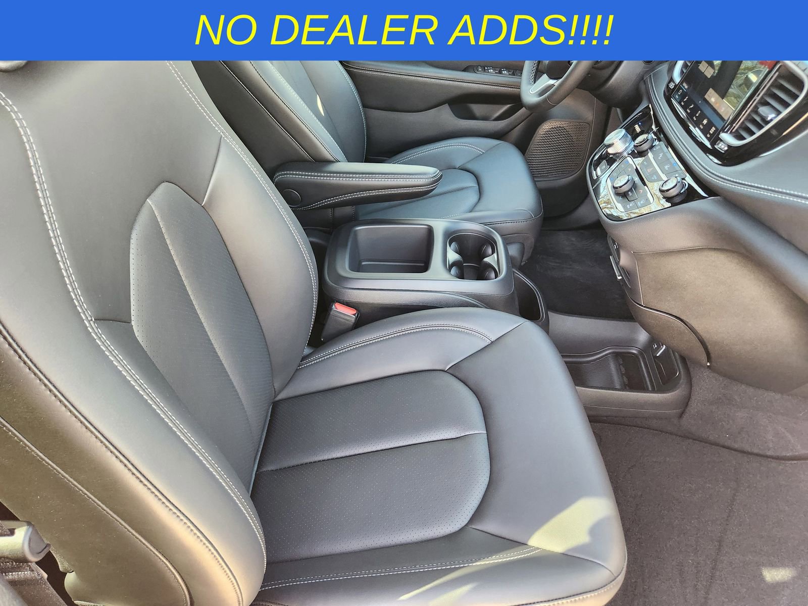 New 2026 Chrysler Pacifica Select image 14