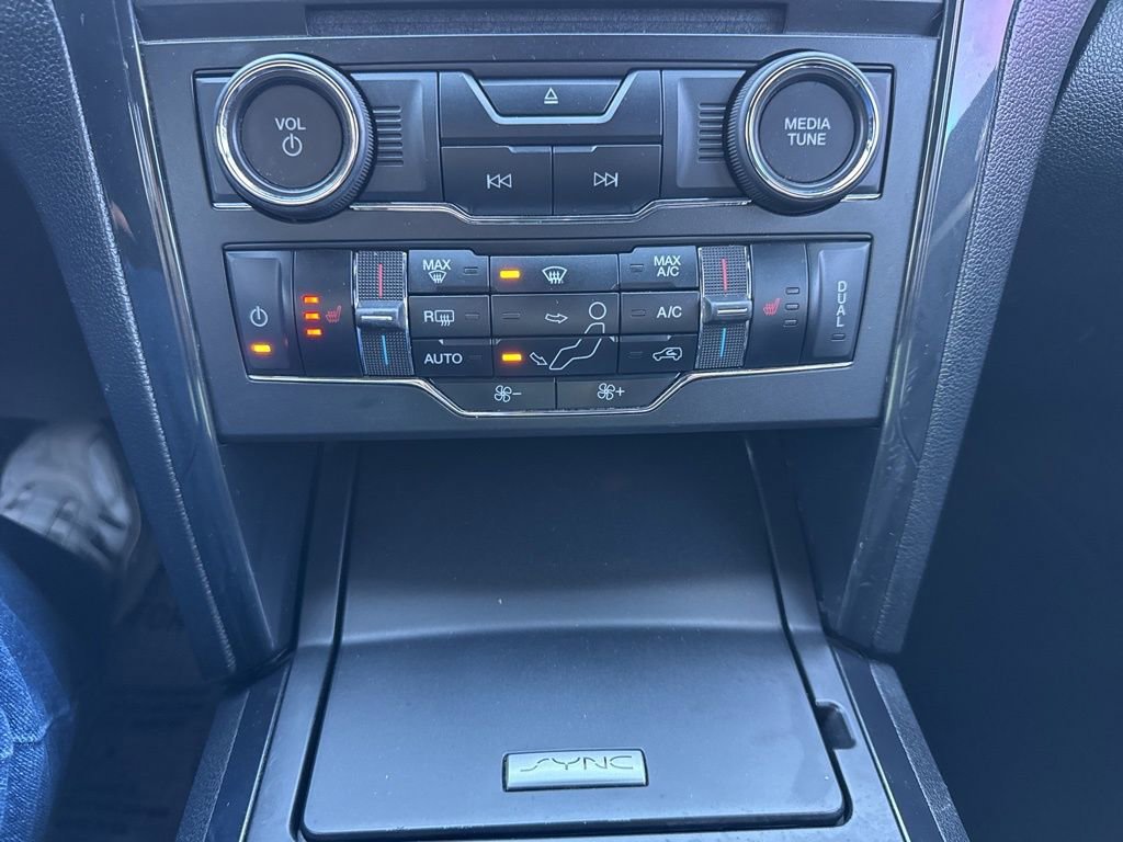 Used 2018 Ford Explorer XLT w/ Equipment Group 202A image 31