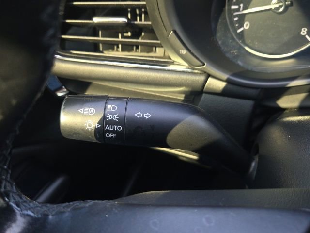 Used 2021 MAZDA MAZDA3 s FWD image 36