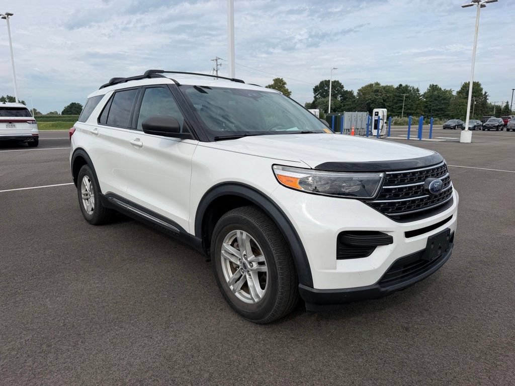 Used 2020 Ford Explorer XLT w/ Comfort Package AWD/4WD image 3