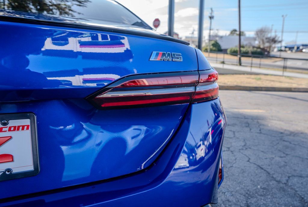 Used 2026 BMW M5 w/ Executive Package image 29