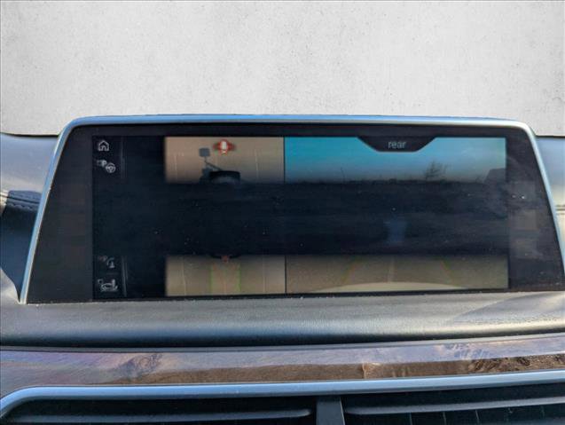 Used 2017 BMW 750i image 18