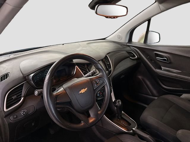Used 2018 Chevrolet Trax LS image 10