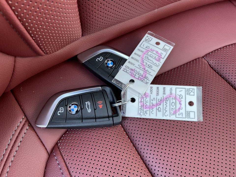 Used 2023 BMW 330i xDrive Sedan w/ Premium Package image 34