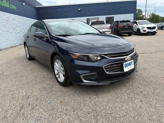 Used 2017 Chevrolet Malibu LT FWD image 7