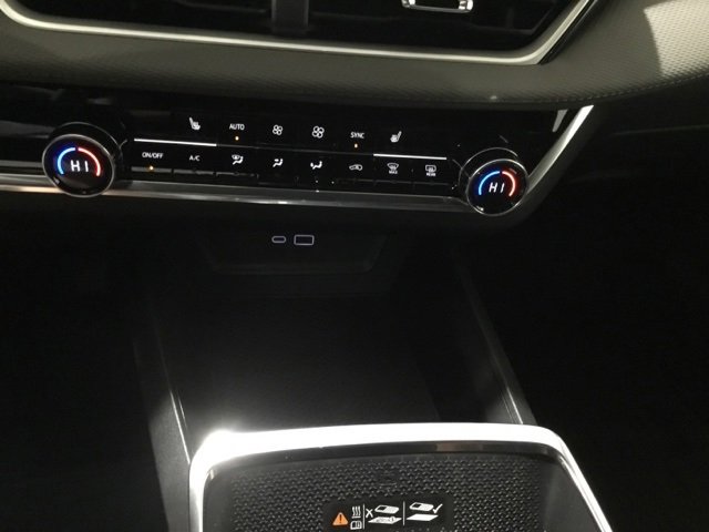 New 2026 Chevrolet Equinox LT w/ Convenience Package II image 35