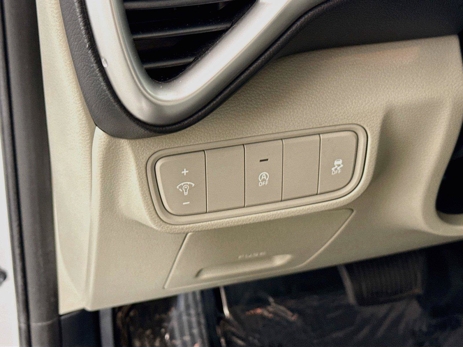 Used 2021 Kia Soul LX FWD image 13