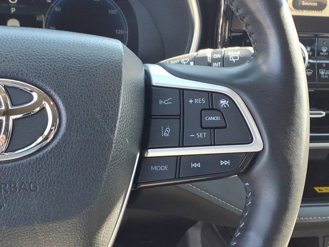Used 2023 Toyota Highlander Platinum image 20
