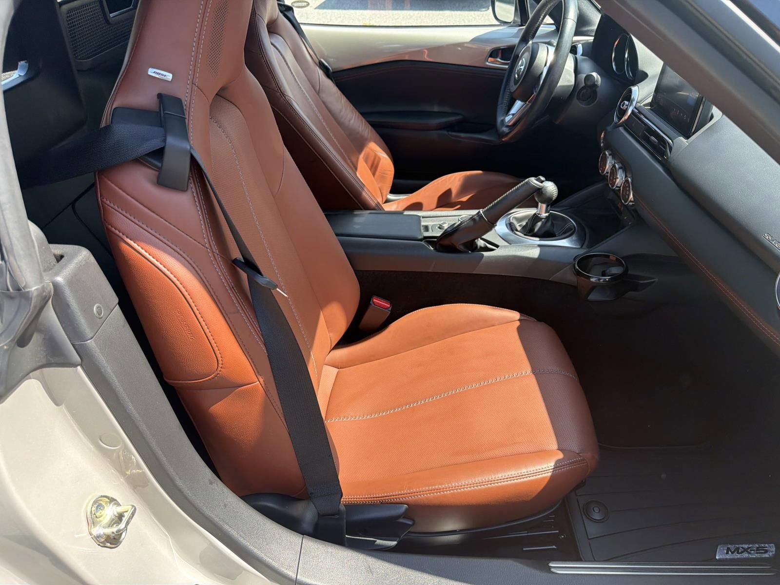 Used 2022 MAZDA MX-5 Miata Grand Touring w/ Weather Package RWD image 13