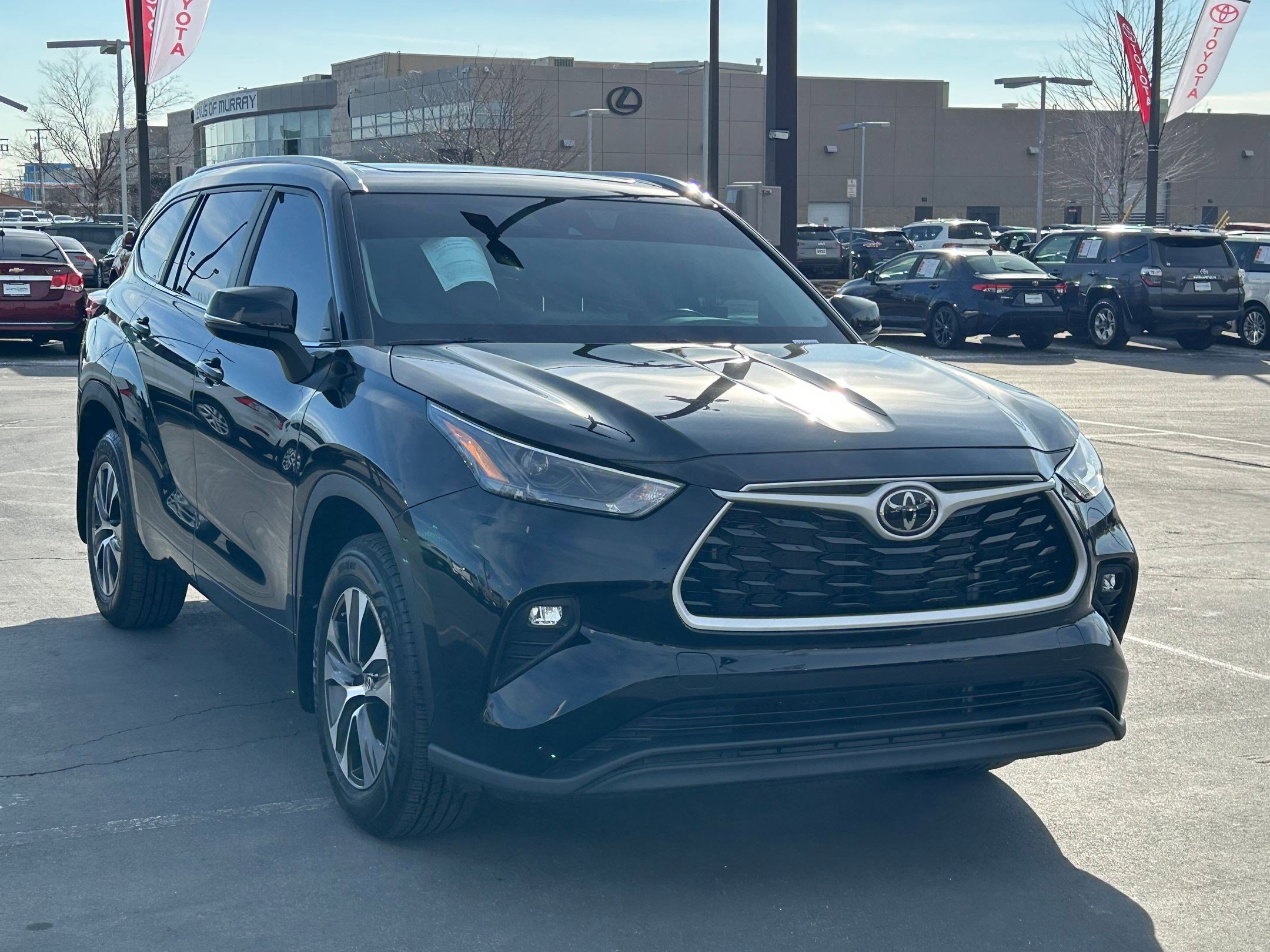 Certified 2023 Toyota Highlander XLE image 7