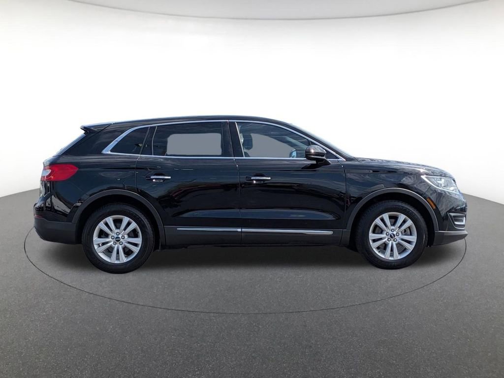 Used 2016 Lincoln MKX Premiere image 4