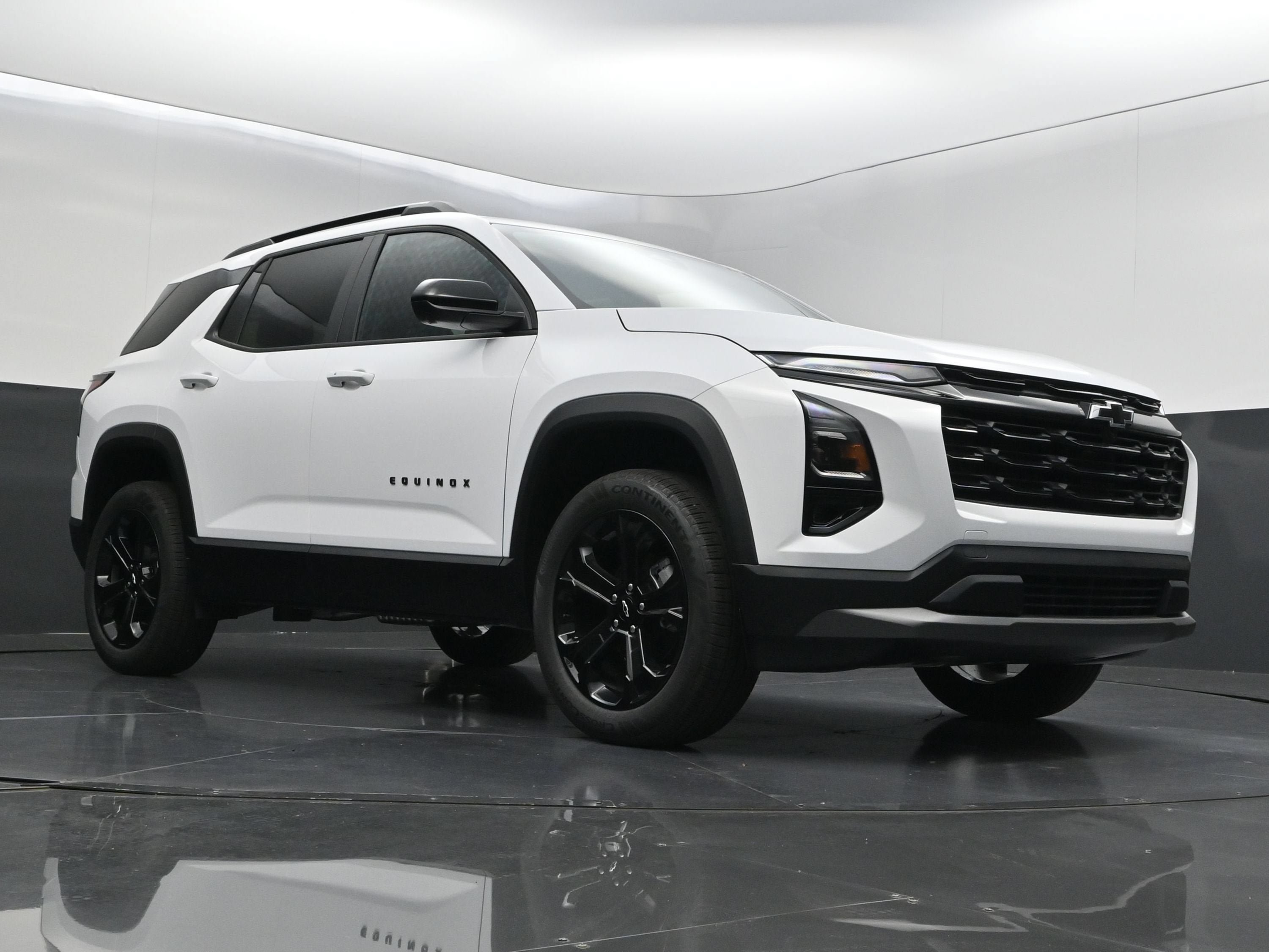 New 2027 Chevrolet Equinox LT w/ Convenience Package II FWD image 40