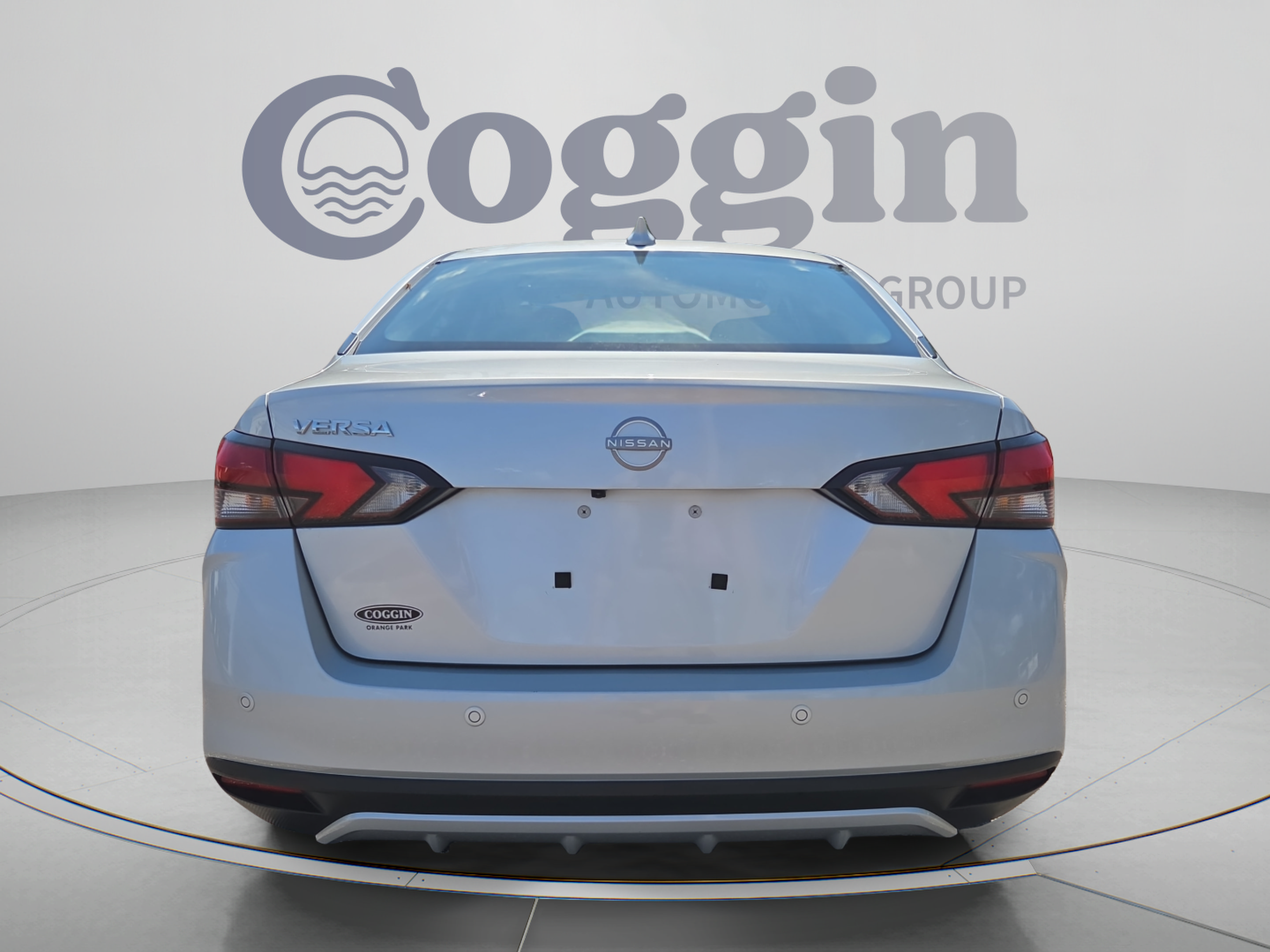 Used 2025 Nissan Versa SV FWD image 4