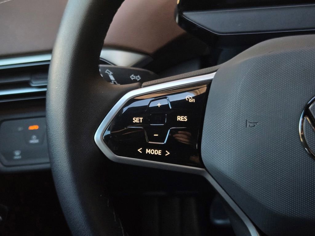Certified 2023 Volkswagen ID.4 Pro image 19