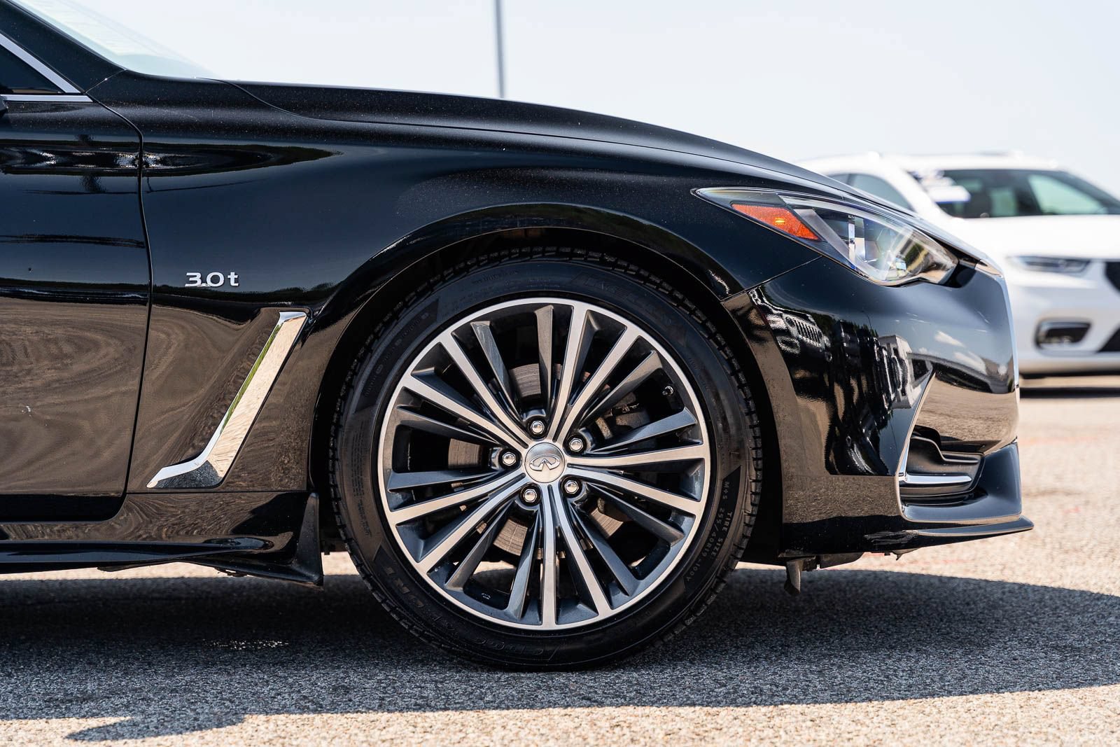Used 2019 INFINITI Q60 3.0t w/ Cargo Package RWD image 9
