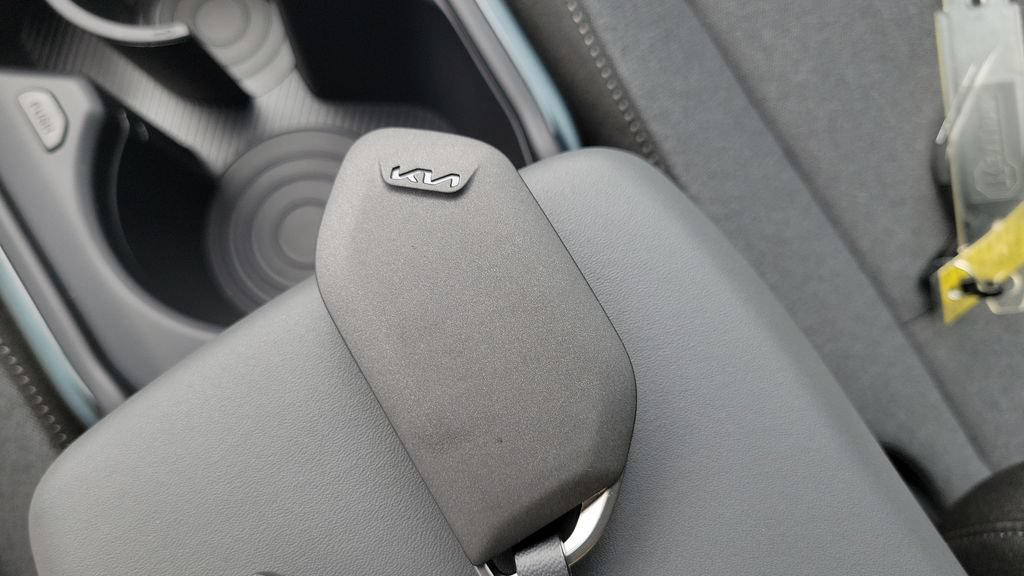 Used 2025 Kia K4 FWD image 46