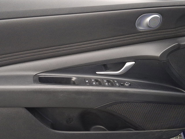 Certified 2023 Hyundai Elantra SEL w/ Convenience Package image 12