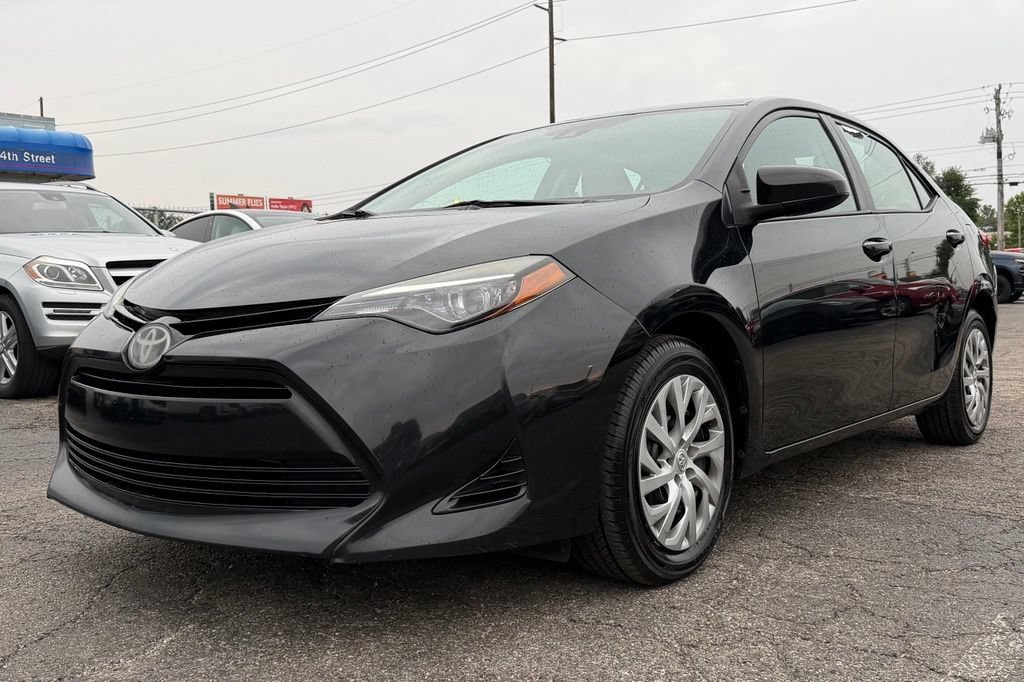 Used 2018 Toyota Corolla LE FWD image 14