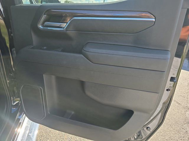 Used 2023 Chevrolet Silverado 1500 RST w/ Z71 Off-Road Package AWD/4WD image 23