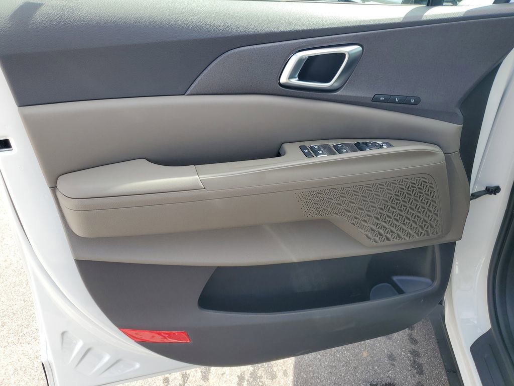 New 2026 Kia Carnival EX image 8