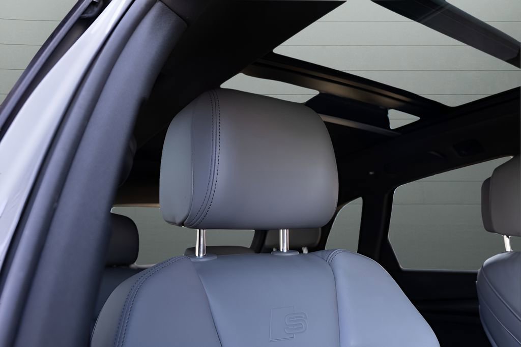 Used 2020 Audi SQ5 Premium Plus w/ Premium Plus Package image 86