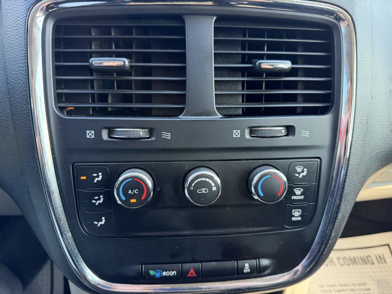 Used 2015 Dodge Grand Caravan American Value Package FWD image 20
