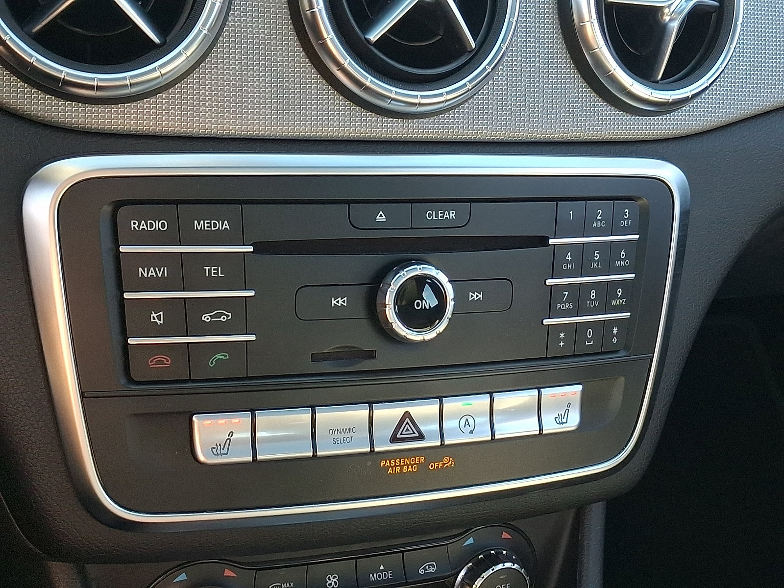 Used 2018 Mercedes-Benz CLA 250 4MATIC image 24