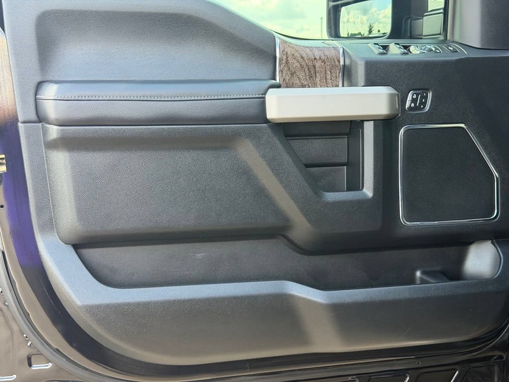 Used 2019 Ford F250 Lariat w/ Lariat Ultimate Package AWD/4WD image 23