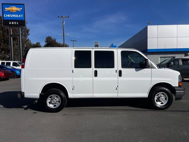 Used 2024 Chevrolet Express 2500 w/ Driver Convenience Package image 4