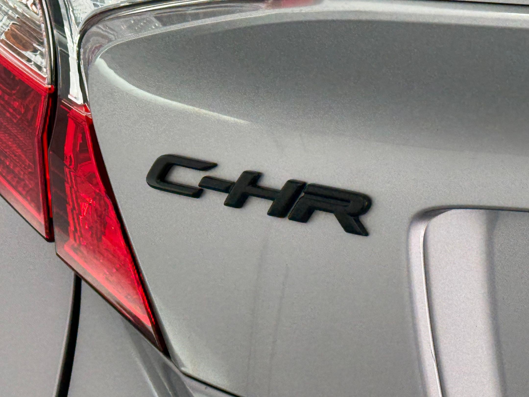 Used 2020 Toyota C-HR XLE FWD image 25